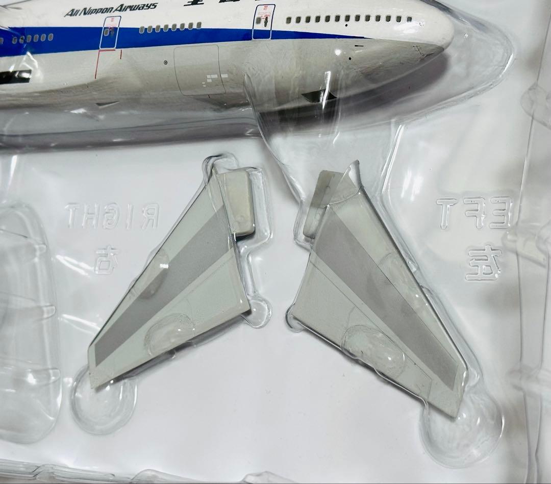 全日空商事　1/200 ANA B747-400 NH20005