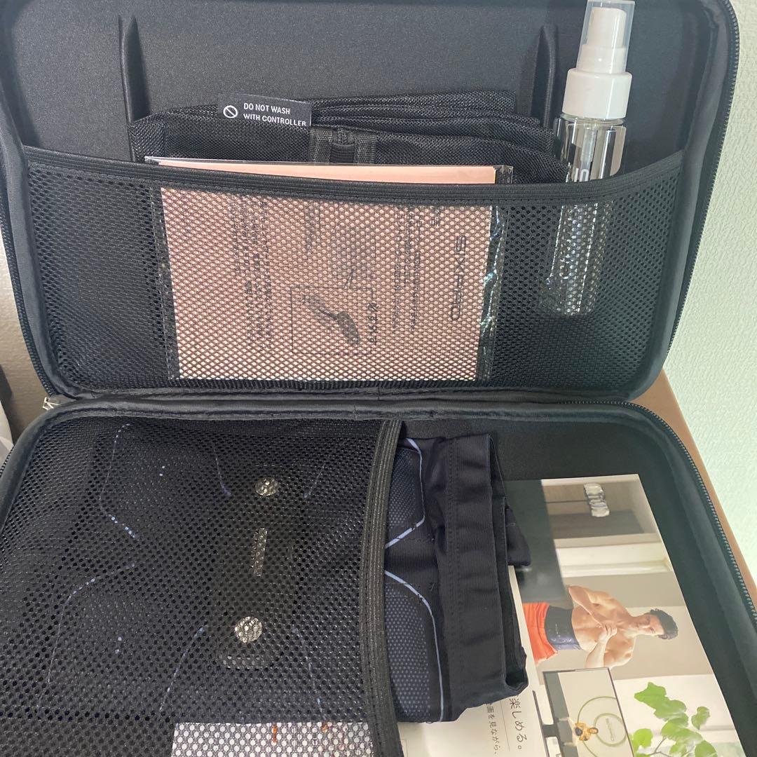 新品未使用シックスパッドパワースーツアブズ　 ウエスト58〜74cm