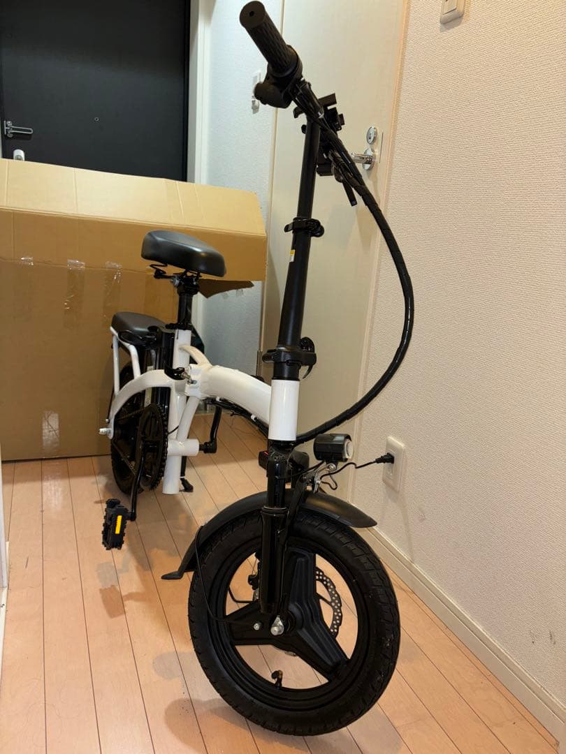 折りたたみ電動自転車　問題箇所あり