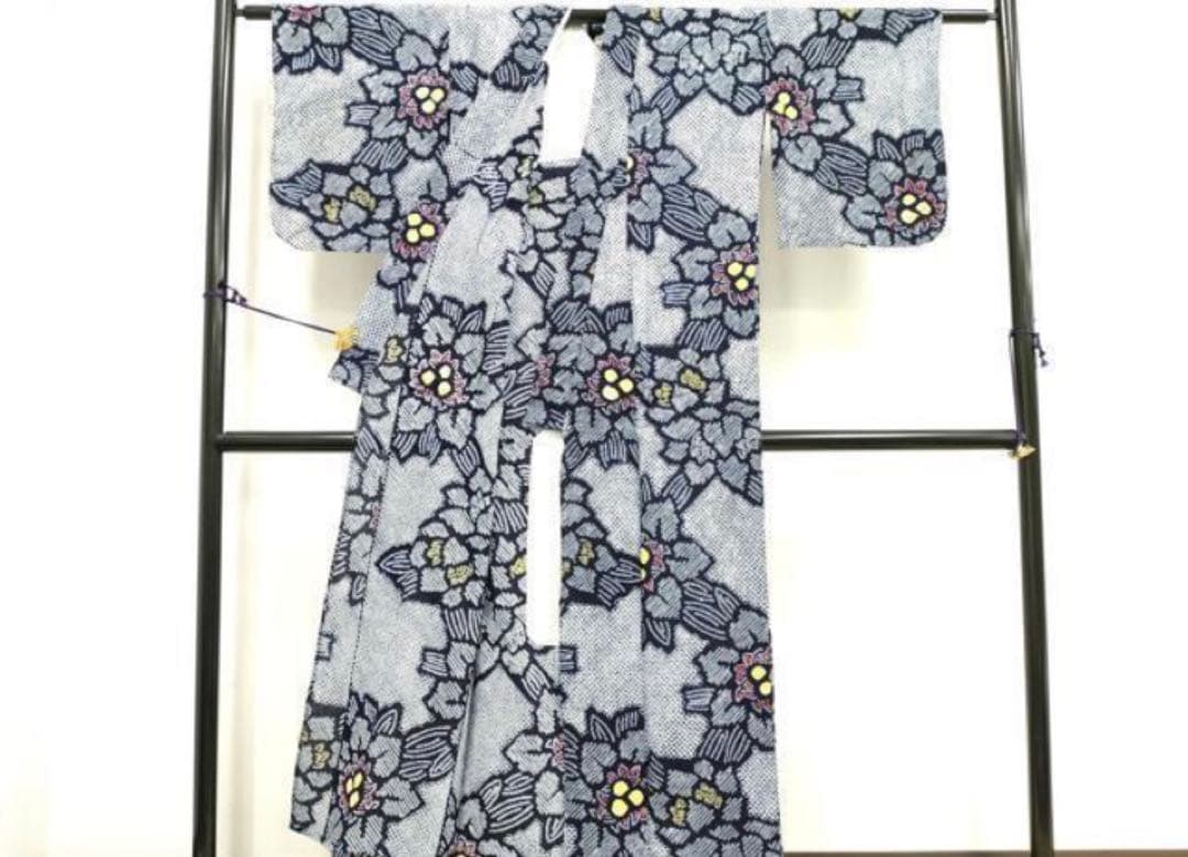 ご奉仕価格 ◆ 粋な大人の浴衣 ◆ 有松絞り 花繋ぎ 逸品