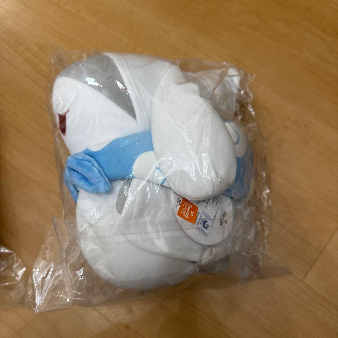 おでかけ子ザメ×シナモロール　むにゅぐるみマスコット（おでかけ子ザメ）