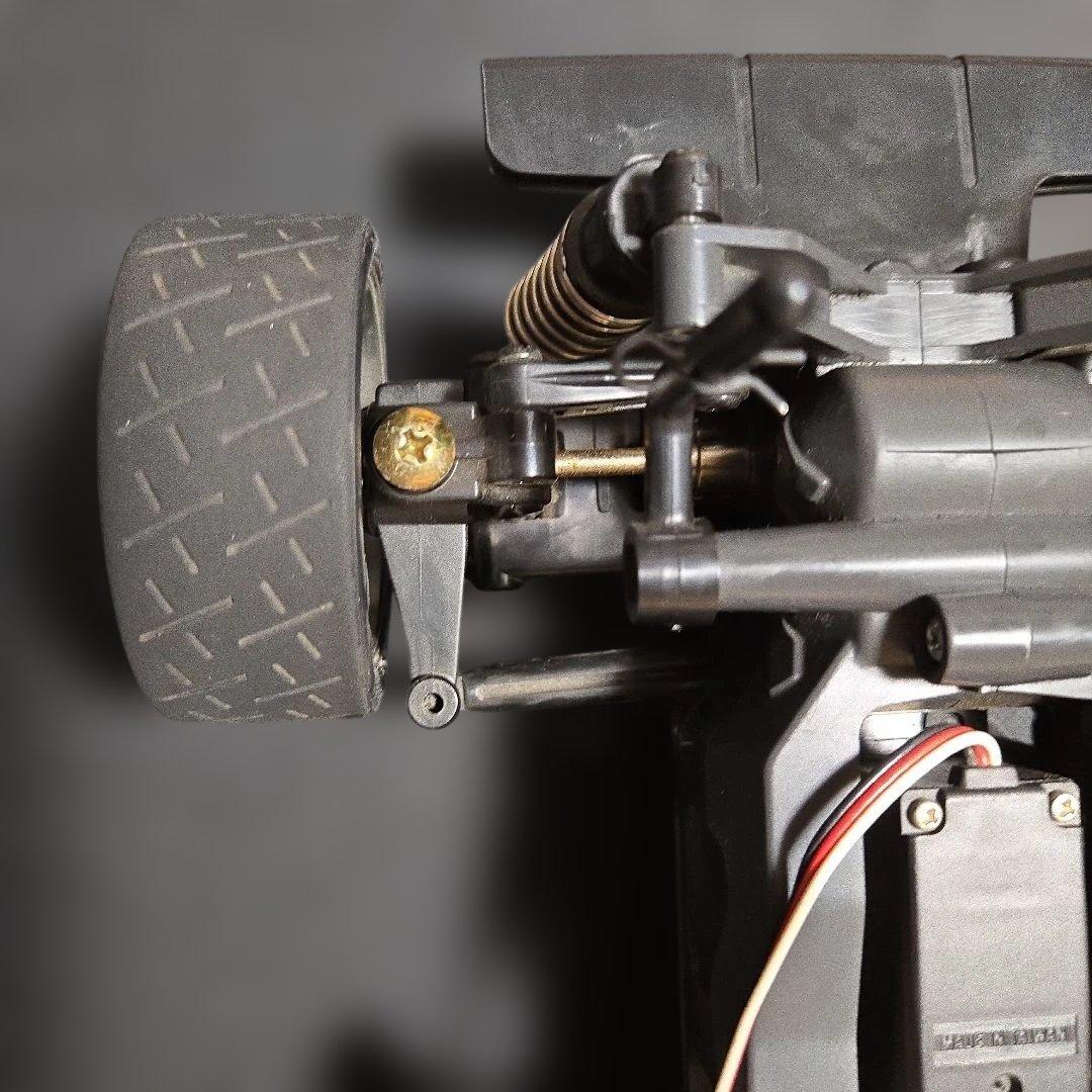 ニッサン ペンズオイル ニスモ　RCカー ボディ1/10、シャーシ、プロポ付き、