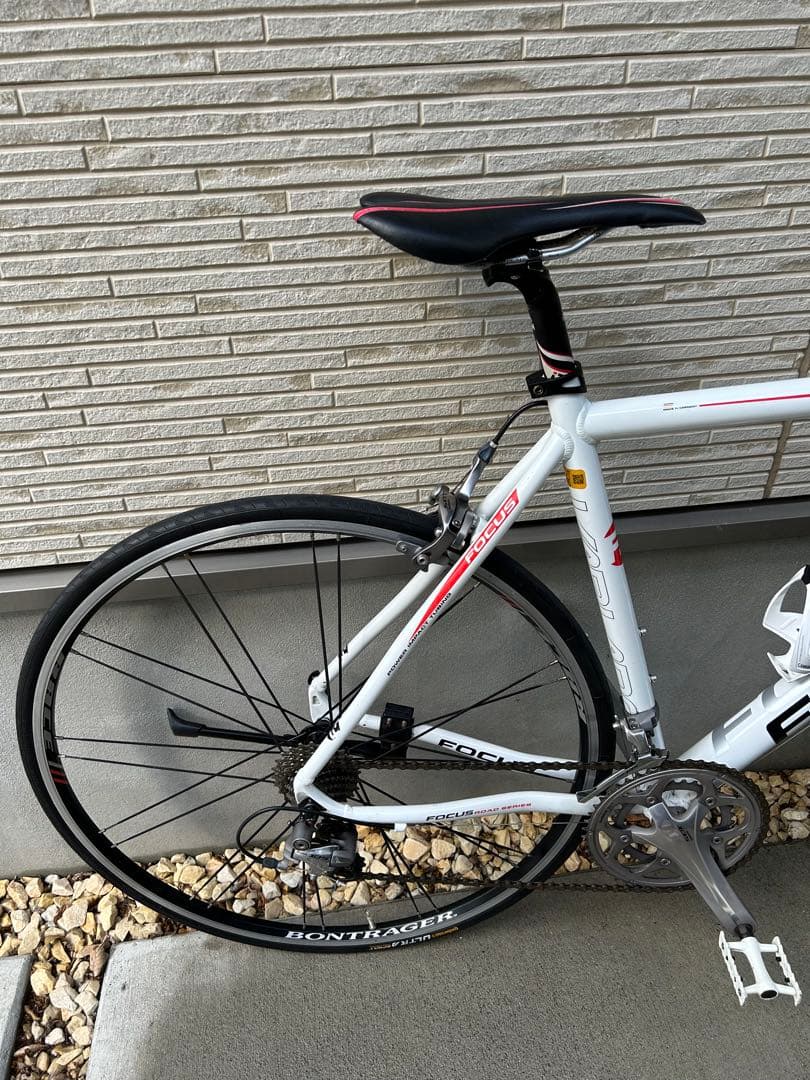 FOCUS VARIADO ロードバイク　直接引き取り限定