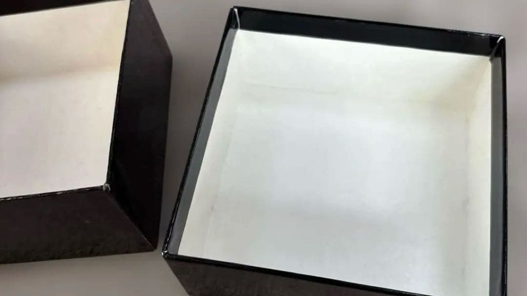 【稀少】【ヴィンテージ】CHANELカメリア ブローチ シャネルプレート付き