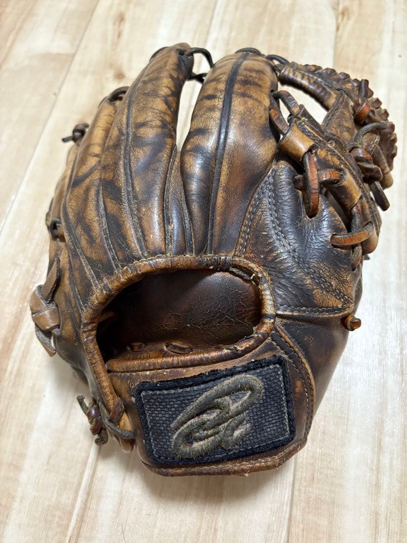 ドナイヤ硬式グラブ