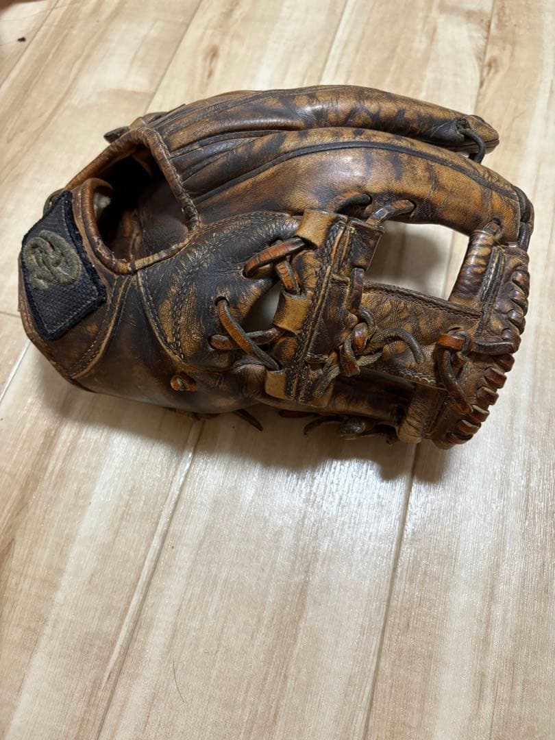 ドナイヤ硬式グラブ