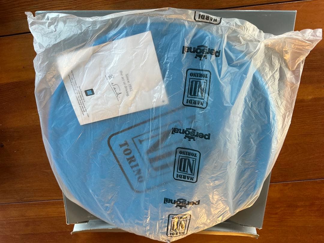 ナルディ　ウッドステアリング アニバーサリーモデル 380mm ランクル未使用品