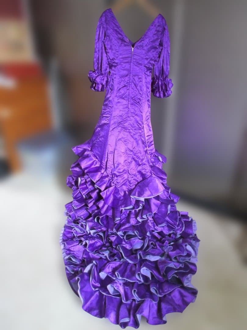 紫のバタデコーラ