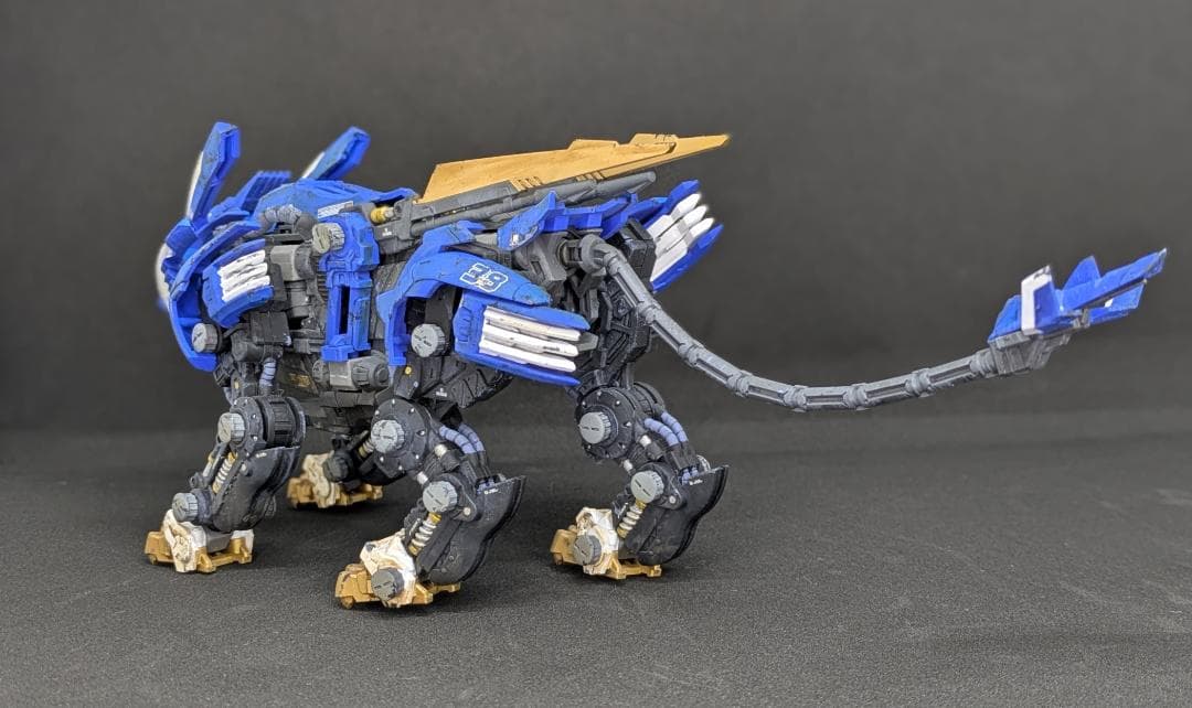 ゾイド　リアライズモデル RMZ-001　ブレードライガー　塗装済み完成品