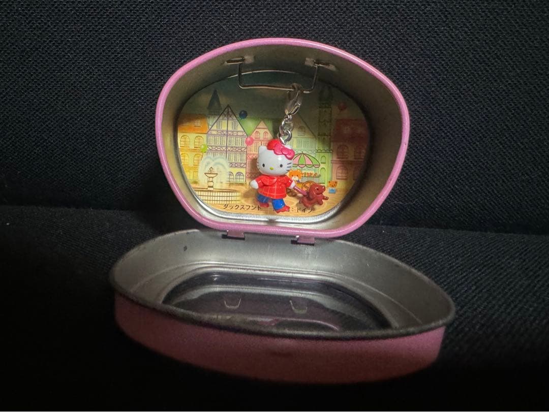 値下げ予定なし　ハローキティ 世界 子犬のお散歩　ダックスフレンド　ドイツ