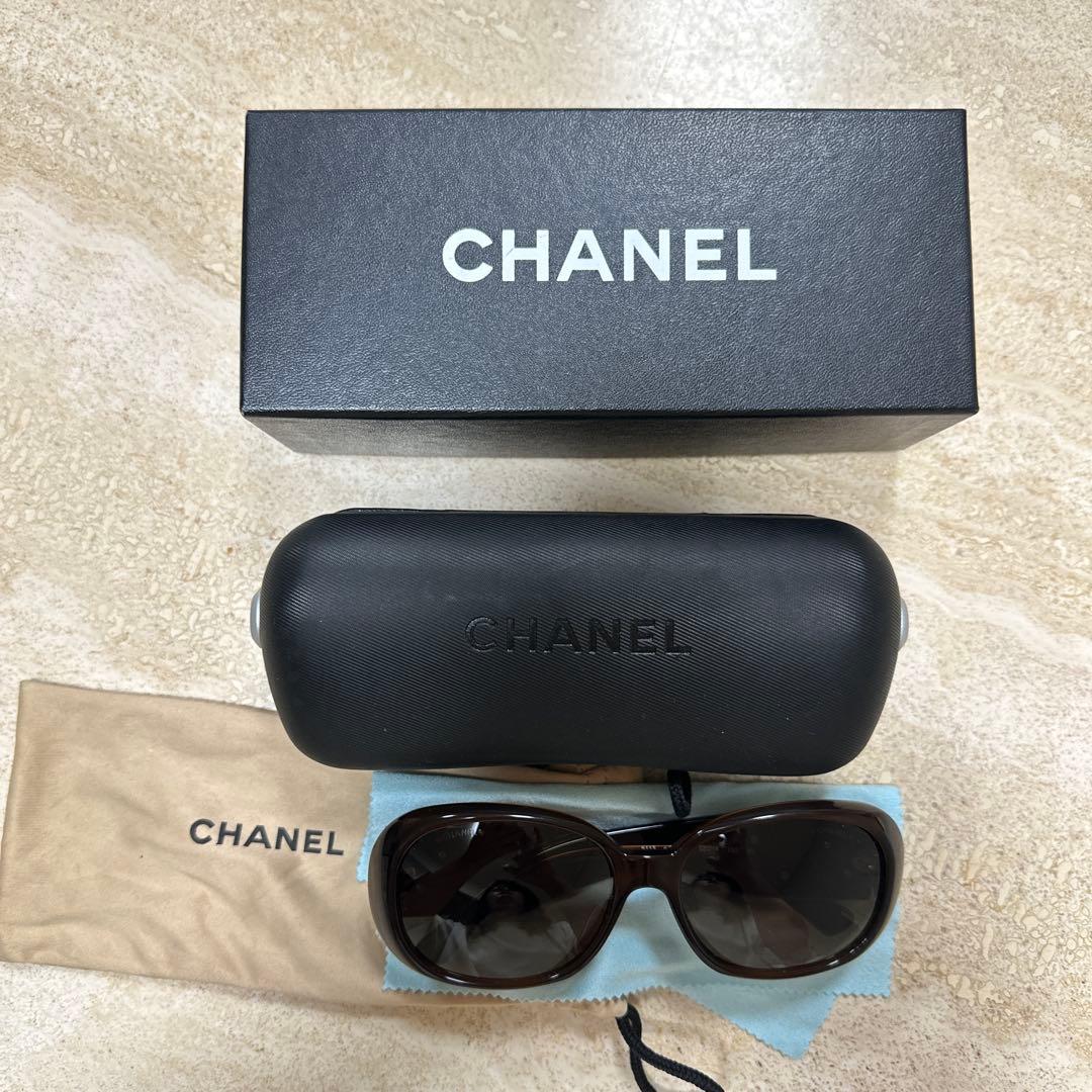 CHANEL フラワーモチーフ サングラス