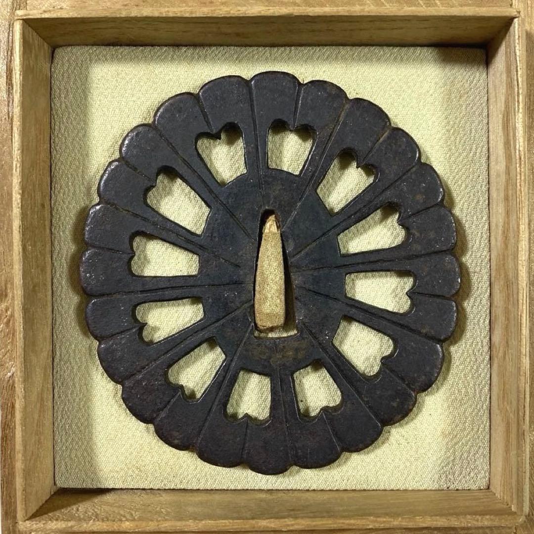 B-71 鍔　武具　刀装具　骨董品　時代物　日本　美術品　工芸品
