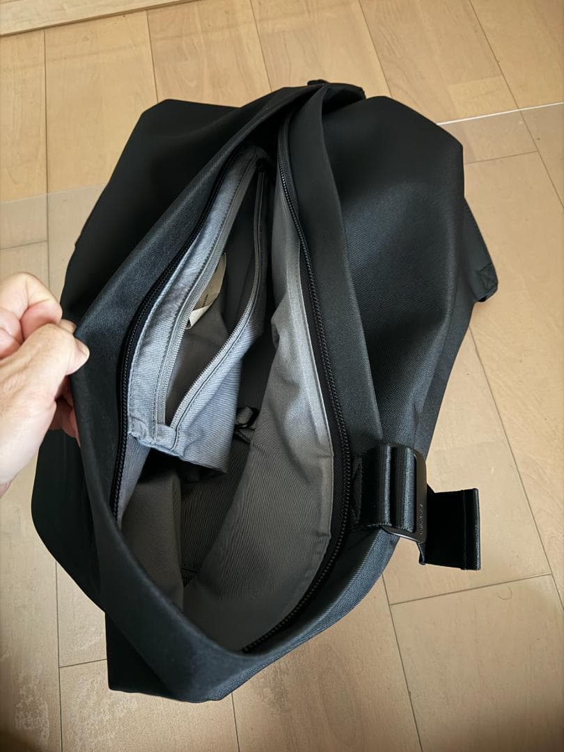 【美品】cote&ciel コートエシエル M 正規品・PC対応・立体構造