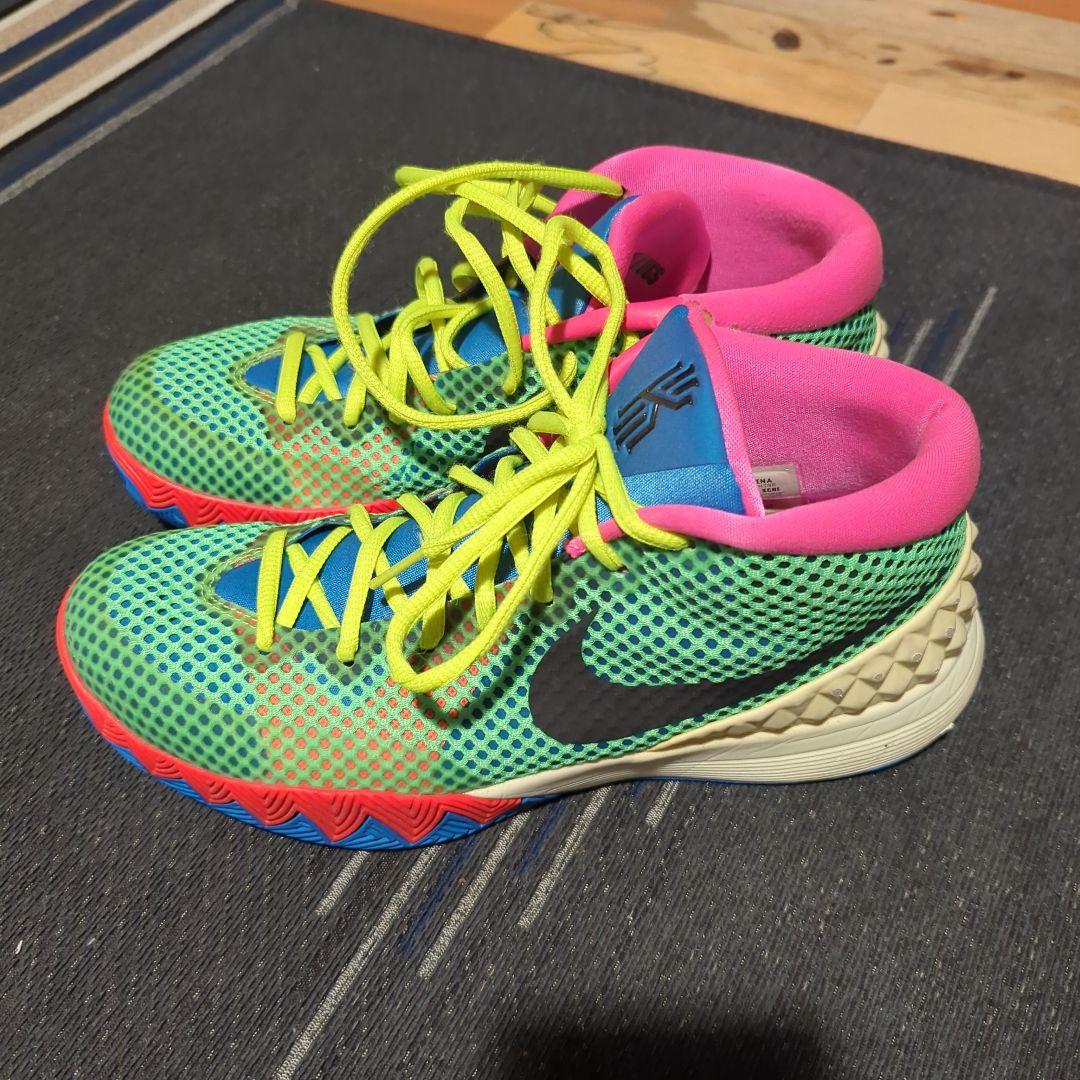 NIKE　カイリー1