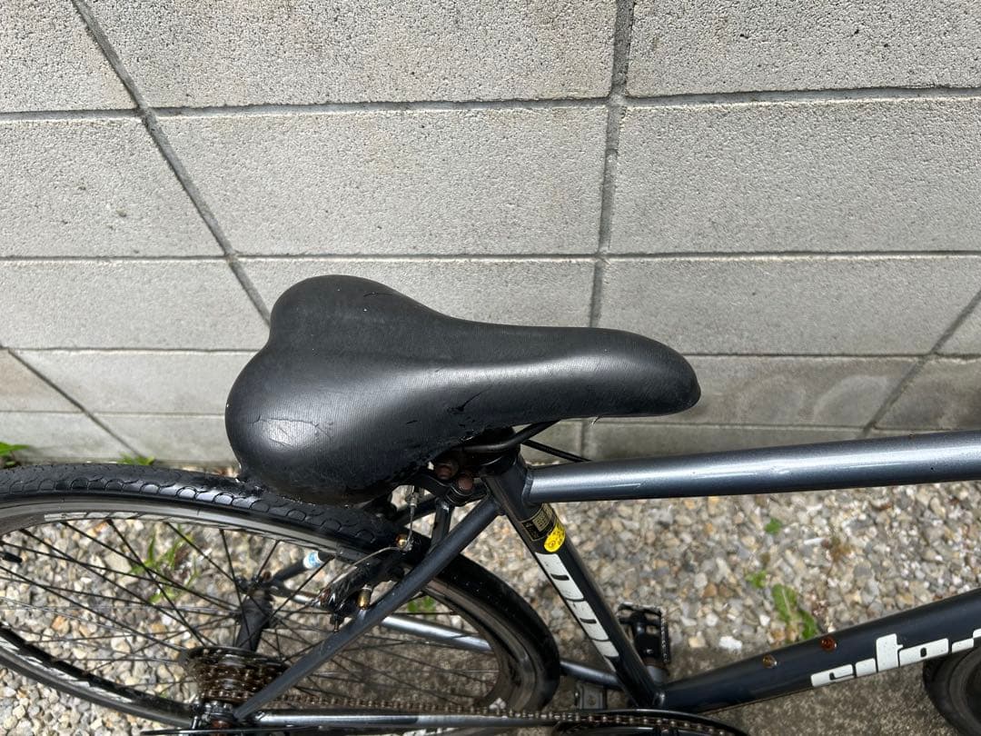 クロスバイク グレー レバー式ブレーキ