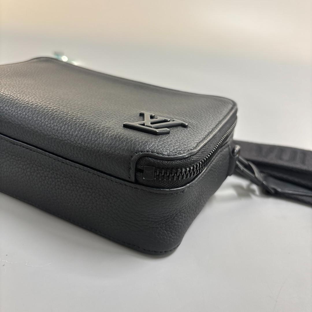 新品同様IC ルイヴィトン アエログラム アルファウエアラブルウォレット メンズ