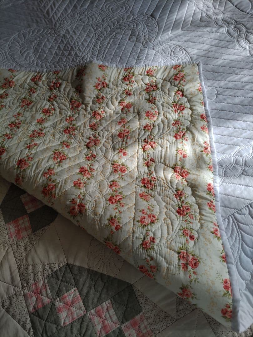 専用パッチワークキルトタペストリー他の方の購入不可です。