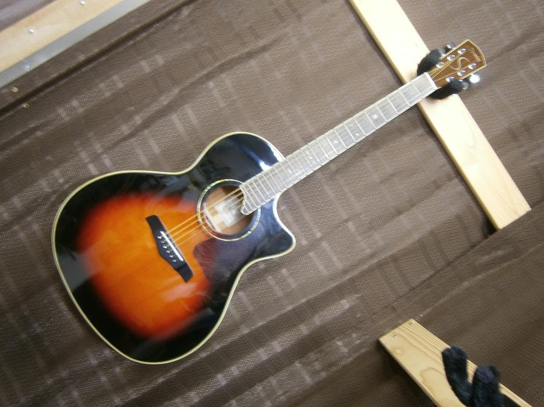 期間限定特価 ・Sヤイリ＜YE-50＞エレアコ・トップ単板・クラシック4