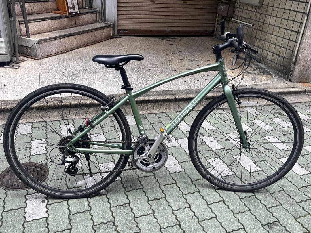 momentum シマノギア付きグリーンロードバイク