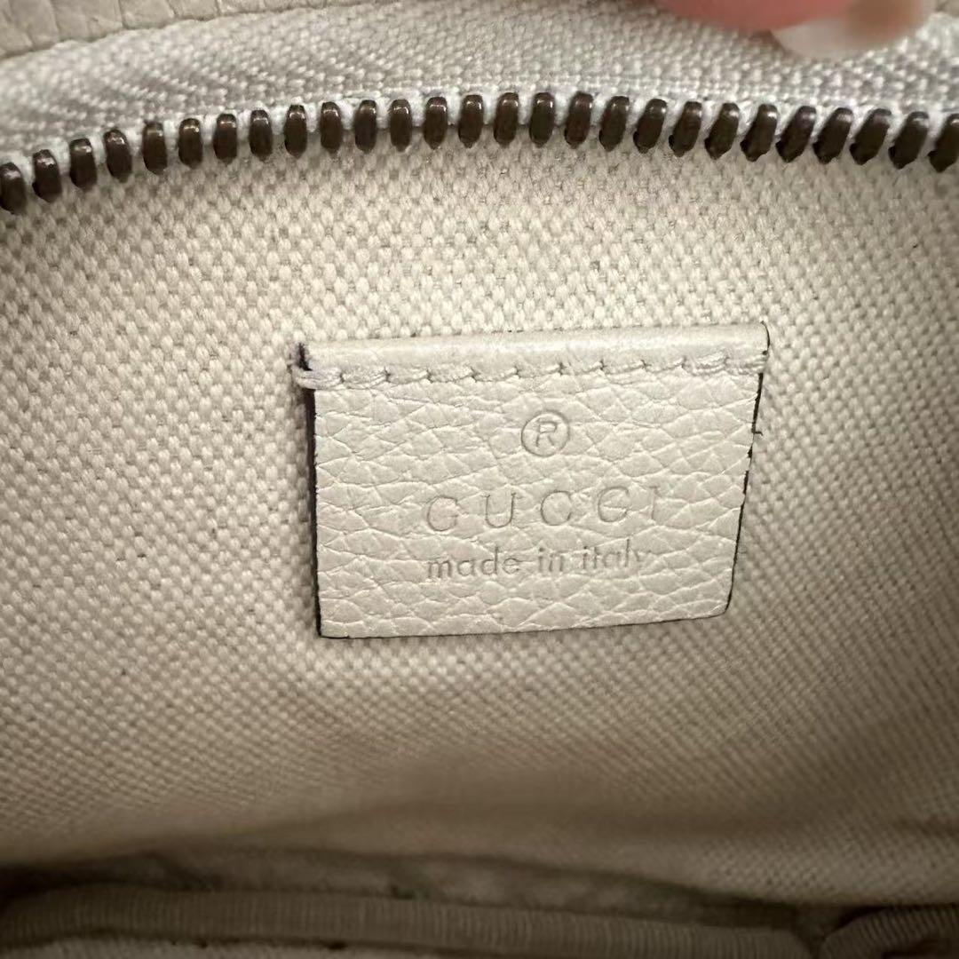 【美品】GUCCI グッチ レザーボディバッグ　ホワイト