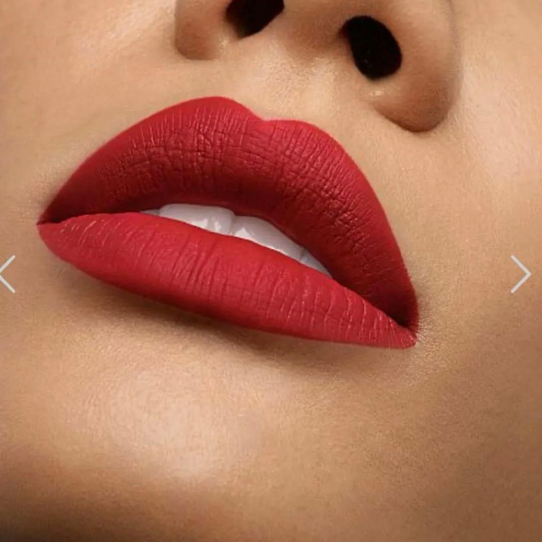 クリスチャン ルブタンリップカラー ベルベットマット / ドラマドゥス 005M