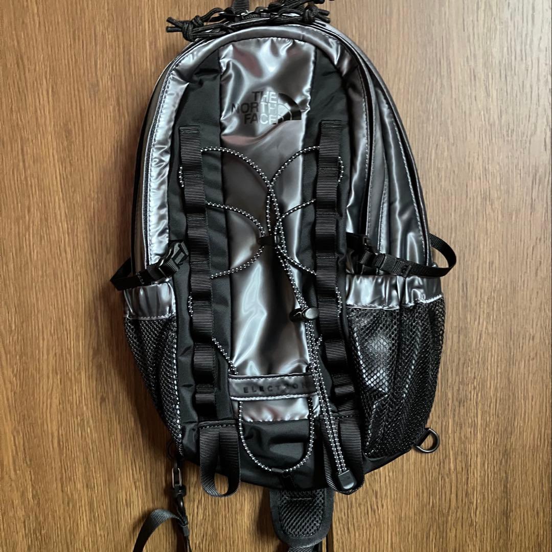 新品未使用 正規品　ノースフェイス　スーパーワンウェイ　バッグ　シルバーグレー