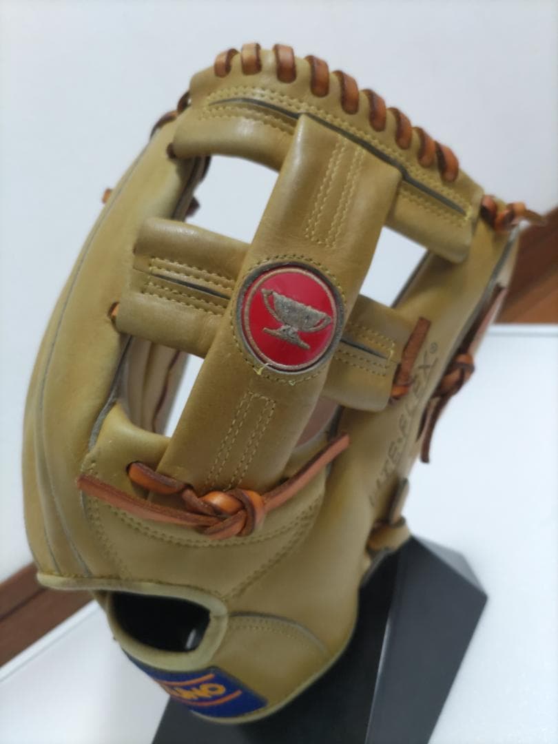 ミズノ ワールドウィン　赤カップ　限定品