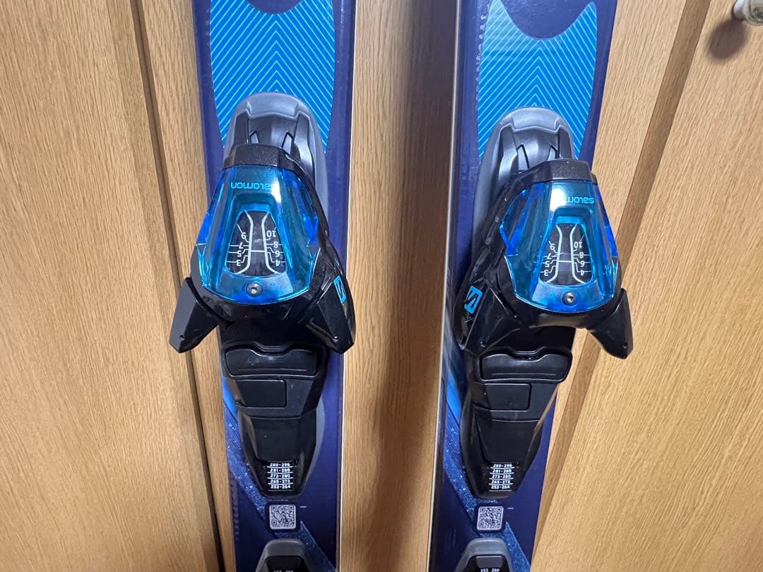 Salomon スキー板・ストック + Atomic ブーツ＋収納バッグ