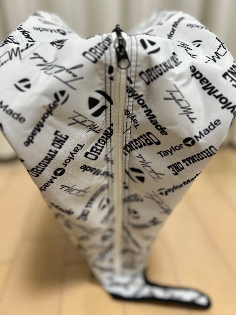 [土日週末特価！]TaylorMade キャディバッグ スタンド付き