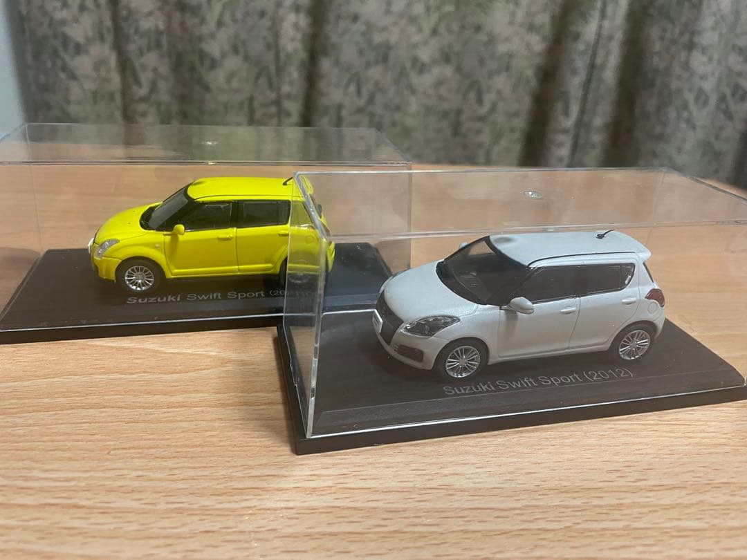 スズキ スイフトスポーツ ミニカー 1/43 2台セット