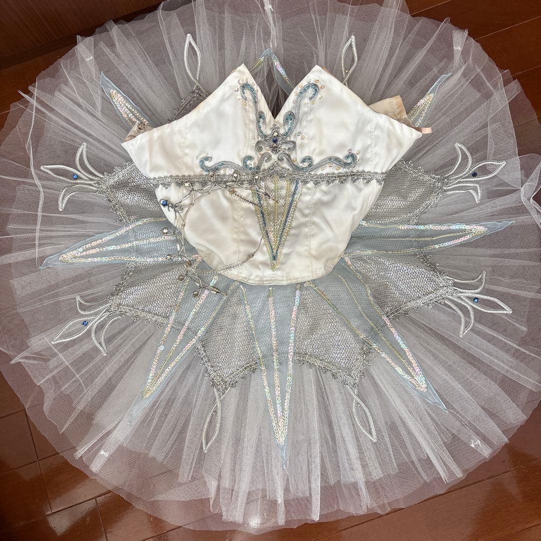 バレエチュチュとティアラセット