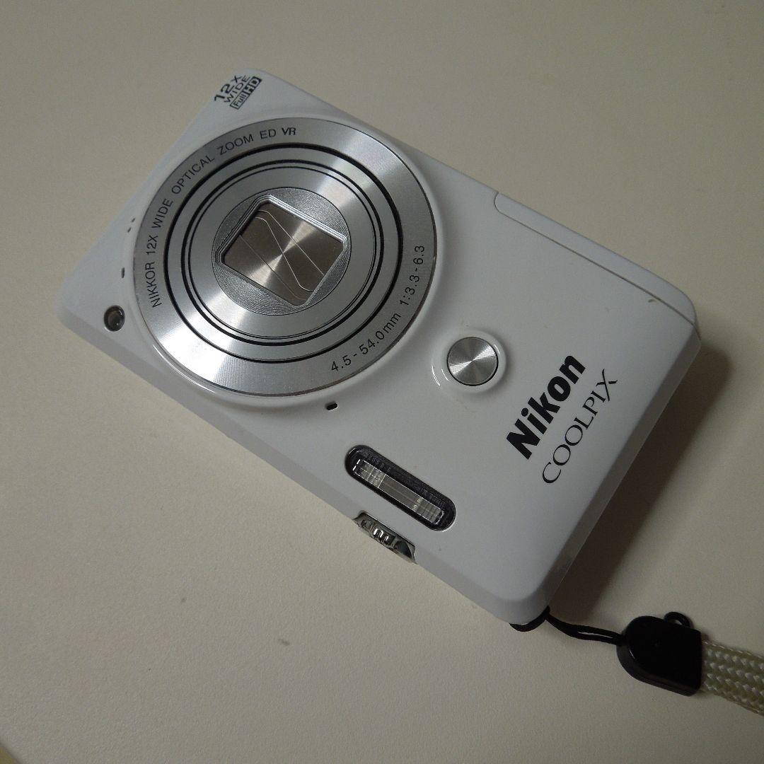 Nikon COOLPIX S6900 中古 ホワイト 充電器ほか
