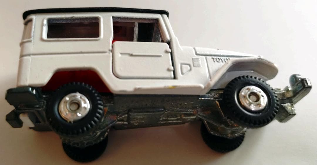 トミカ 2-2 トヨタ ランドクルーザー 当時物 旧ホイール FJ40①