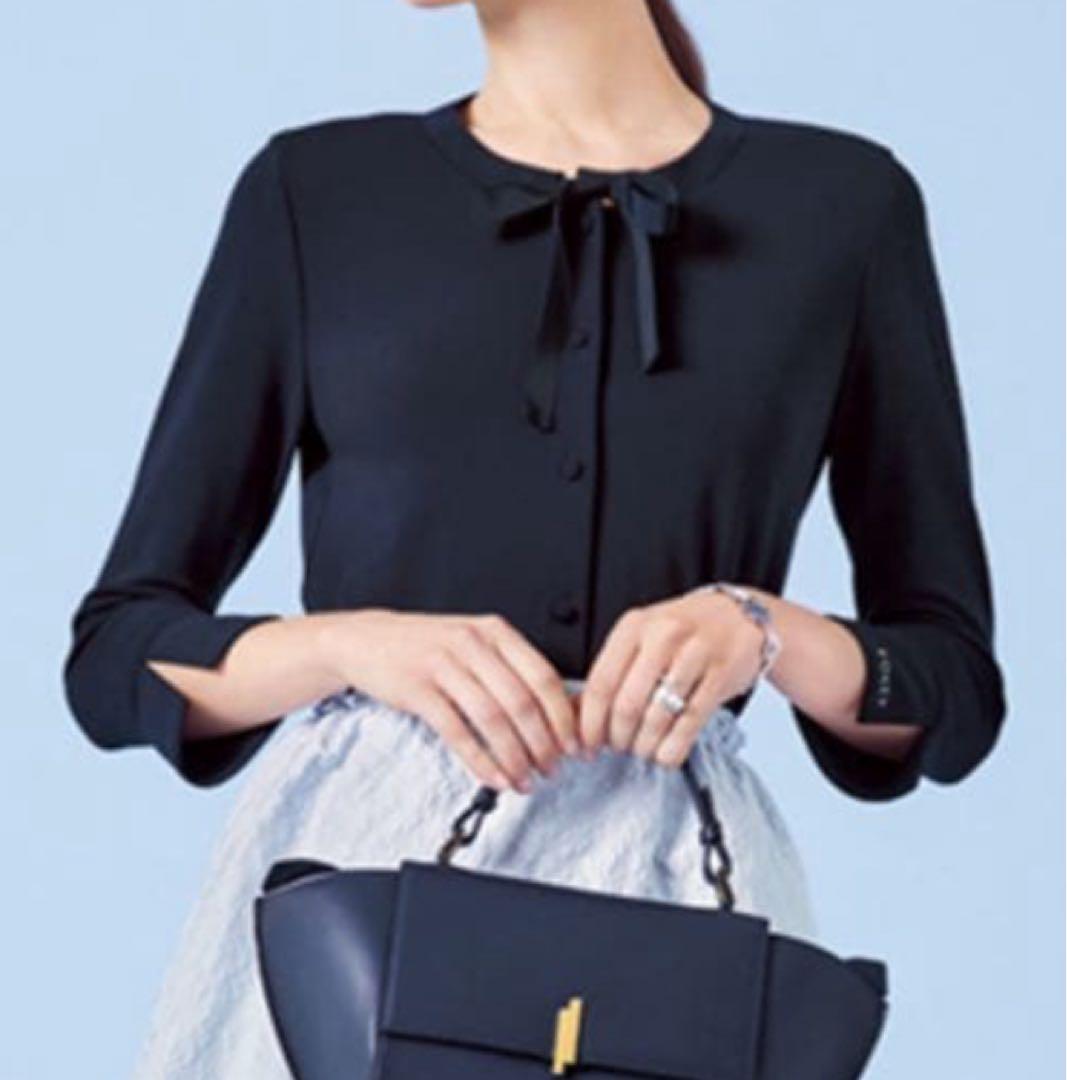 未使用級✨フォクシーニューヨーク LADY BOW カーディガン 袖ロゴ