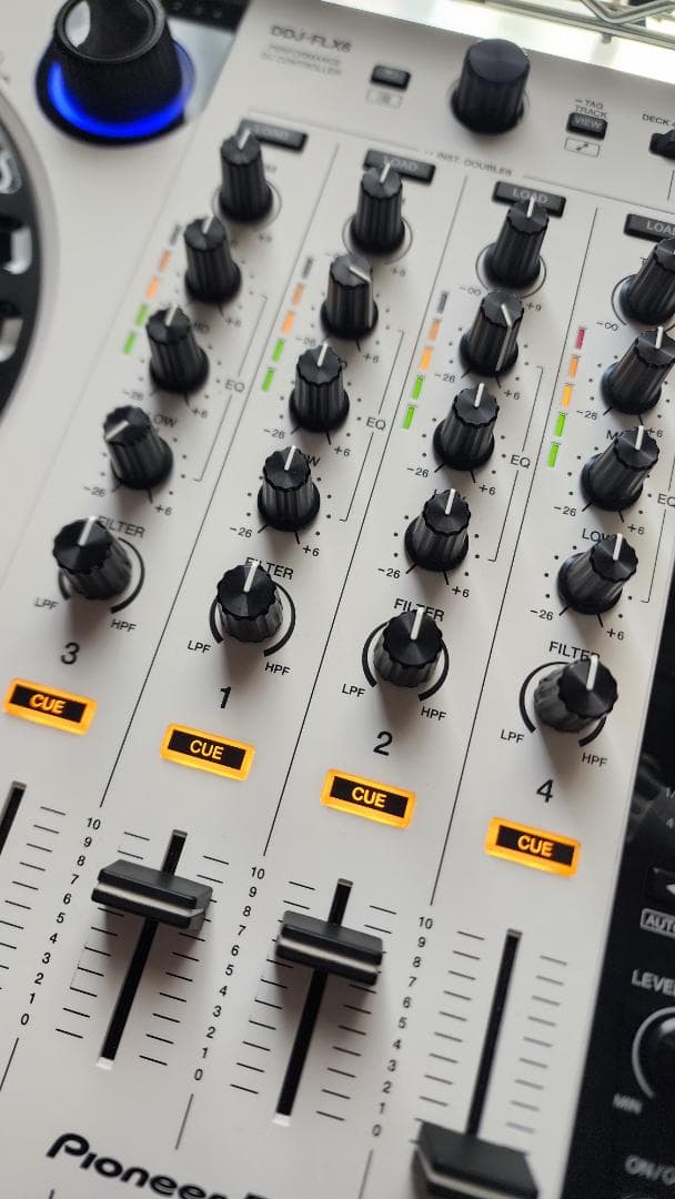 Pioneer DDJ-FLX6-W DJコントローラー