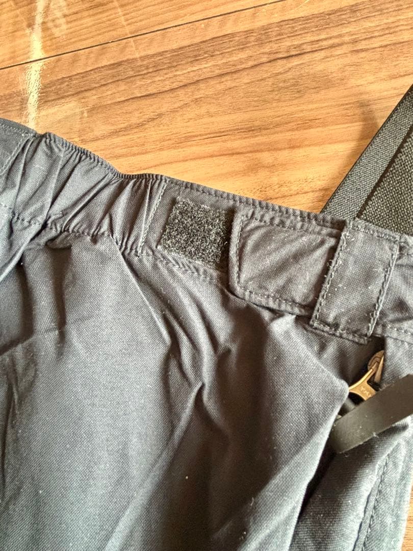 【美品】GOLDWIN・MOUNTAINHARDWEARスノーウェア Lサイズ