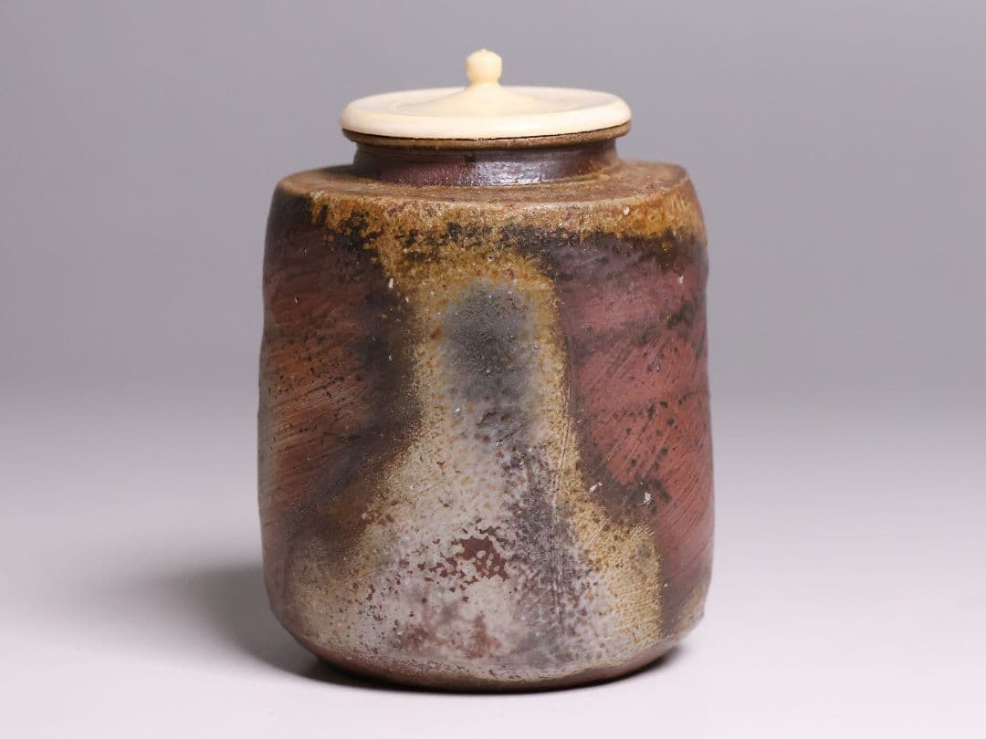 茶道具 伊勢崎満 備前焼 肩衝茶入 仕覆(2点) 共箱 陶歴 陶芸【CM340】