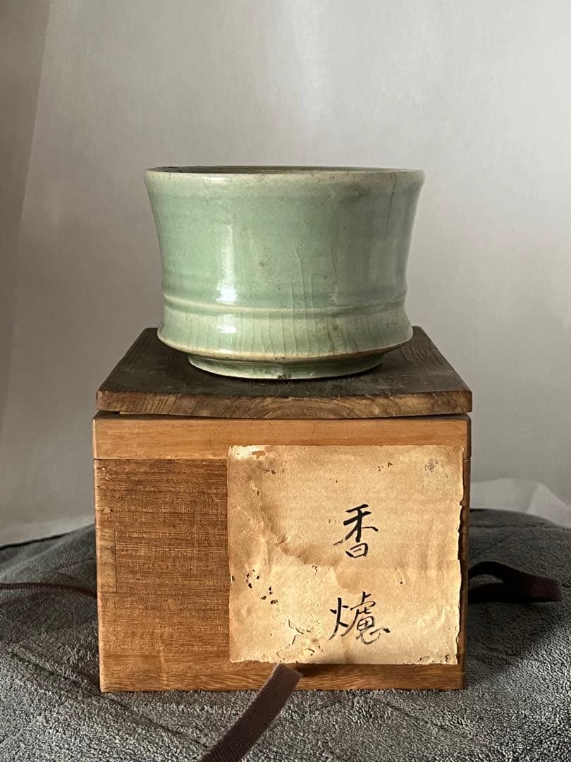 古美術・青磁香炉；XG—-0022