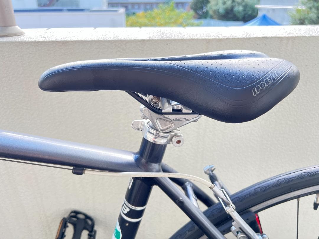 GIANT ESCAPE R3 クロスバイク　シマノ外装２４段変速　引取専用