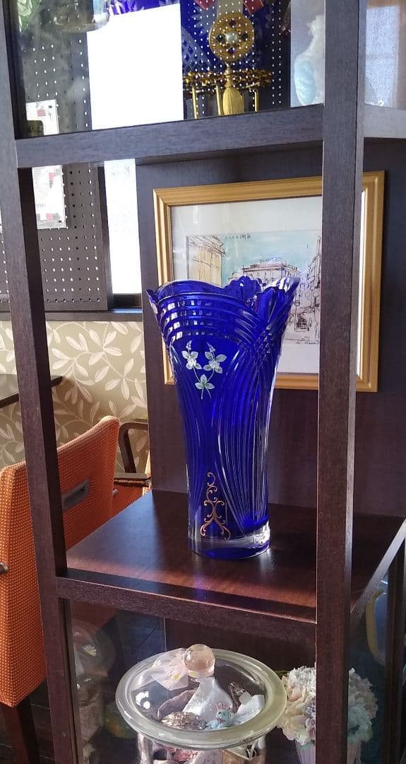 ボヘミアングラス大型花瓶　コバルトブルーカットガラス　チェコ製専用箱入り花瓶