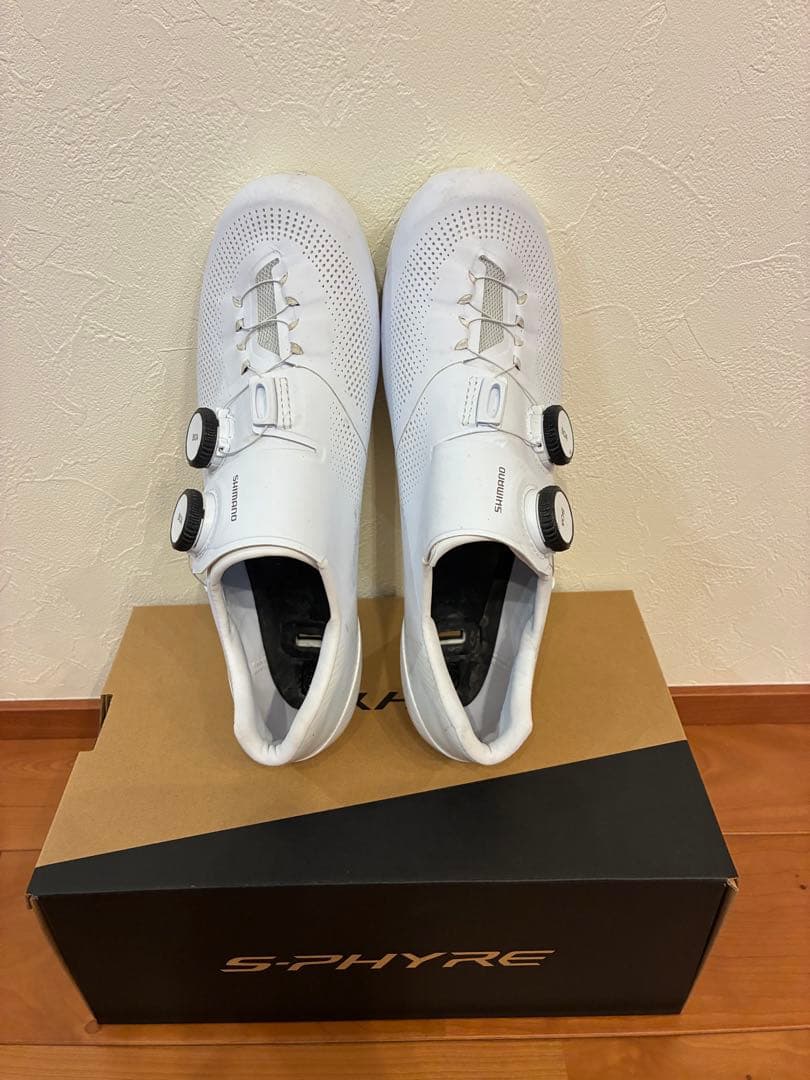 S-PHYRE ホワイト シューズ 「nisemonogatari」