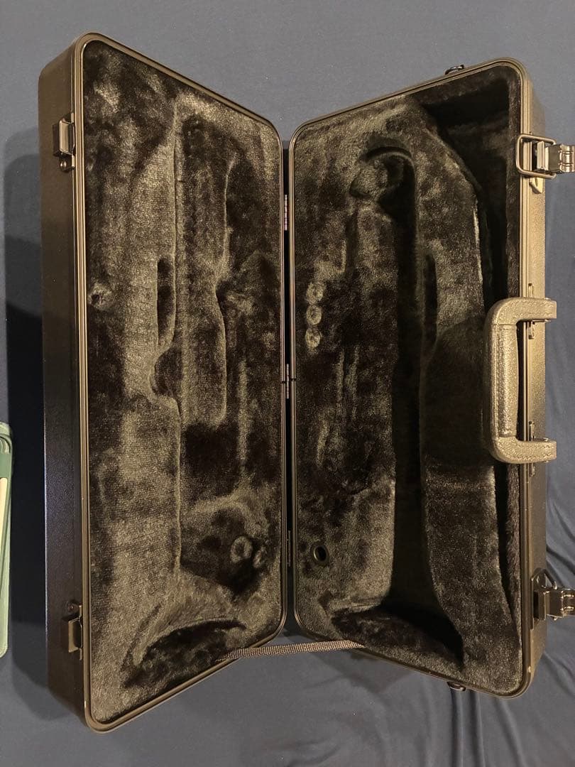 Bach トランペットケース 黒 ハードケース