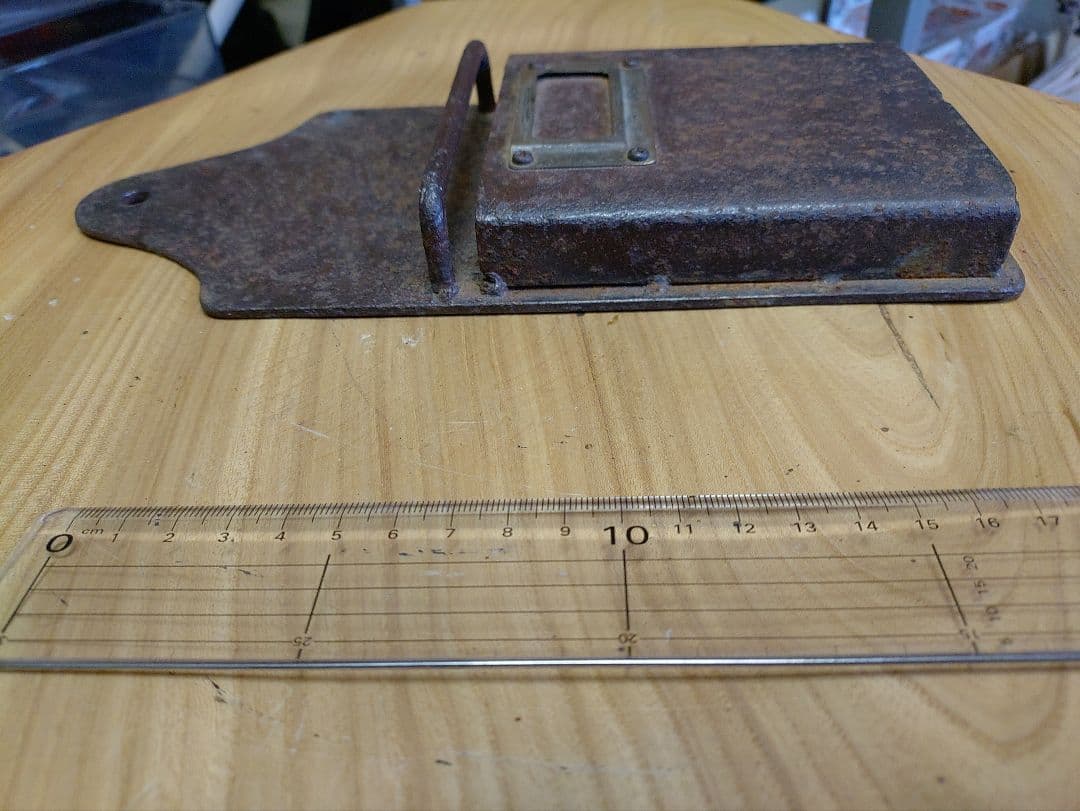 アンティーク　レトロ　郵便受け　新聞受け　アイアン