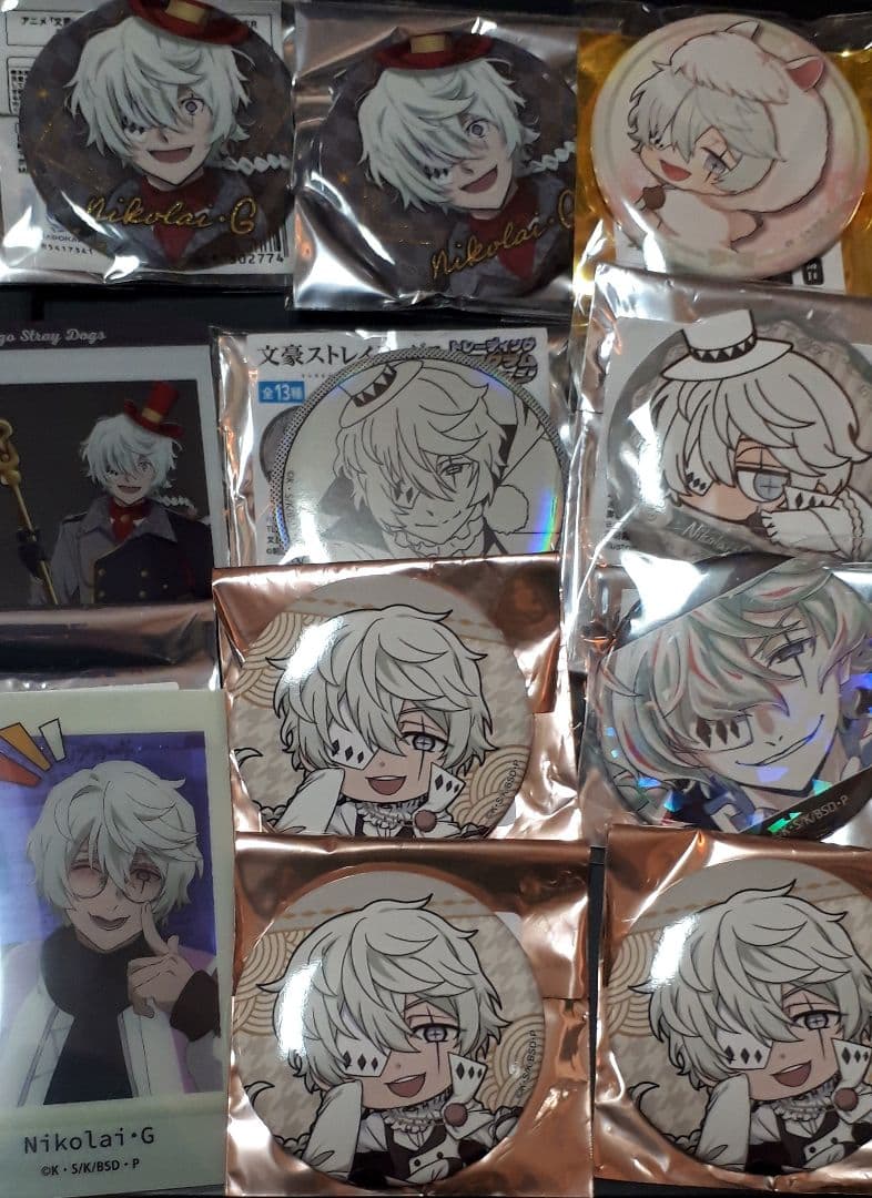 文豪ストレイドッグス　ニコライ・G 缶バッジ　RED 花やしき 東武動物公園