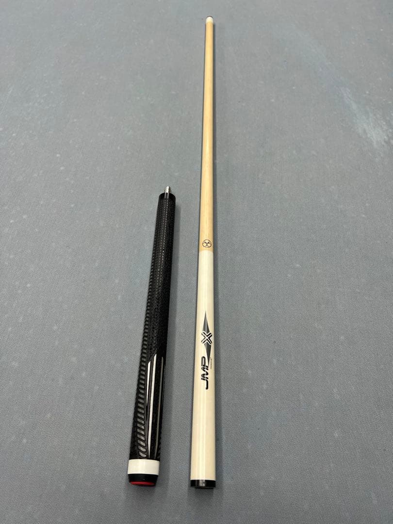 ビリヤード　ジャンプキュー