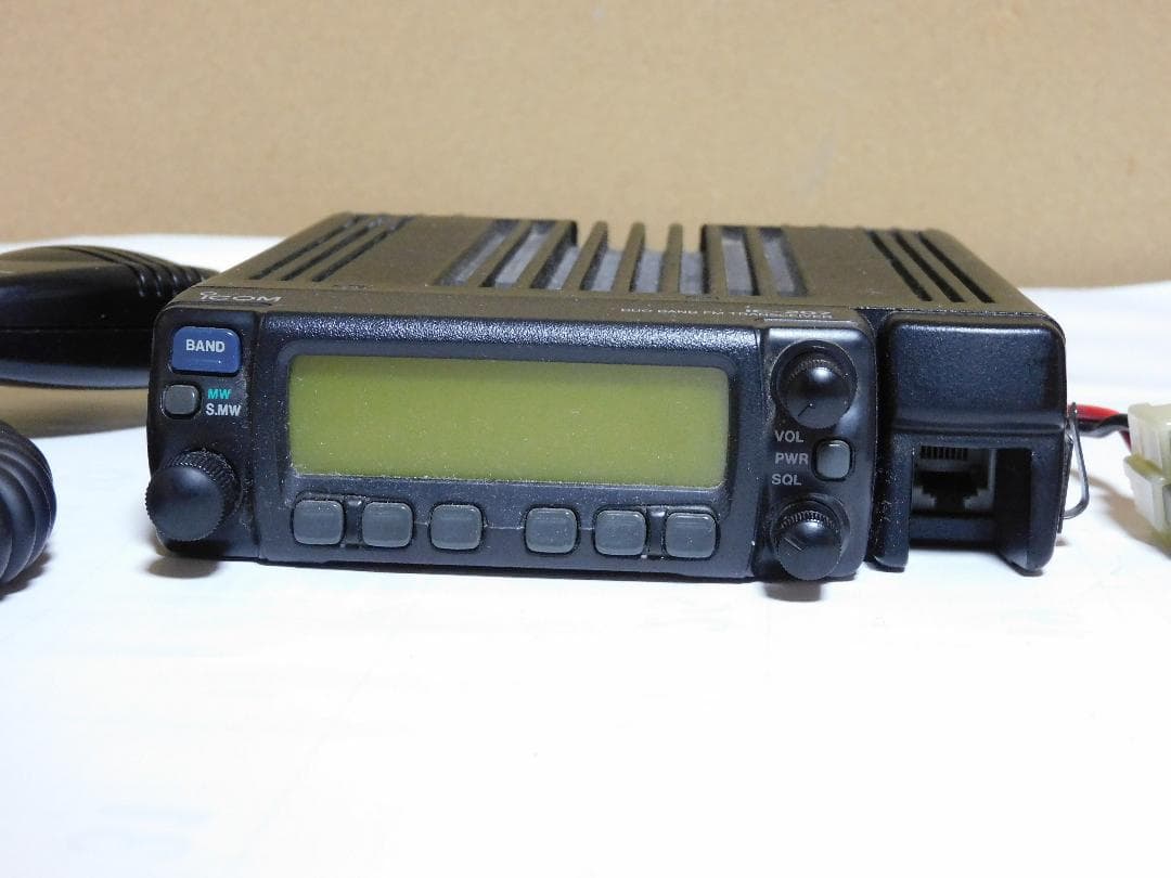 アイコム製アマチュア無線機IC-207　144/430MHz FM　20W　中古