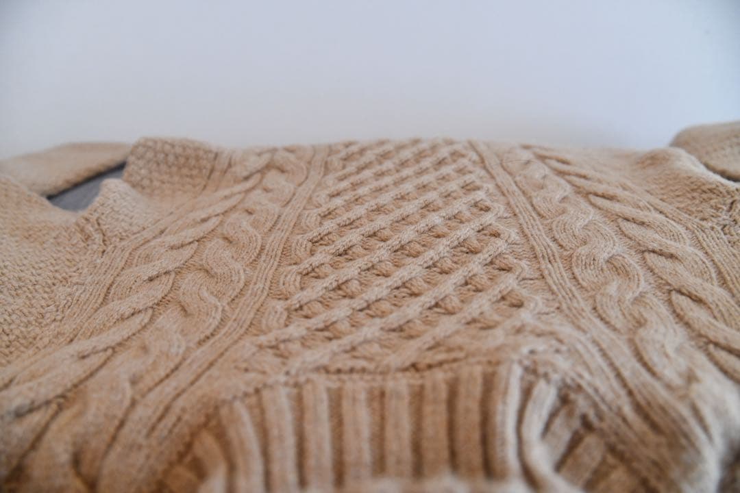 ドルモア ラムズウール タートルネック プルオーバーニット サイズ42 ベージュ