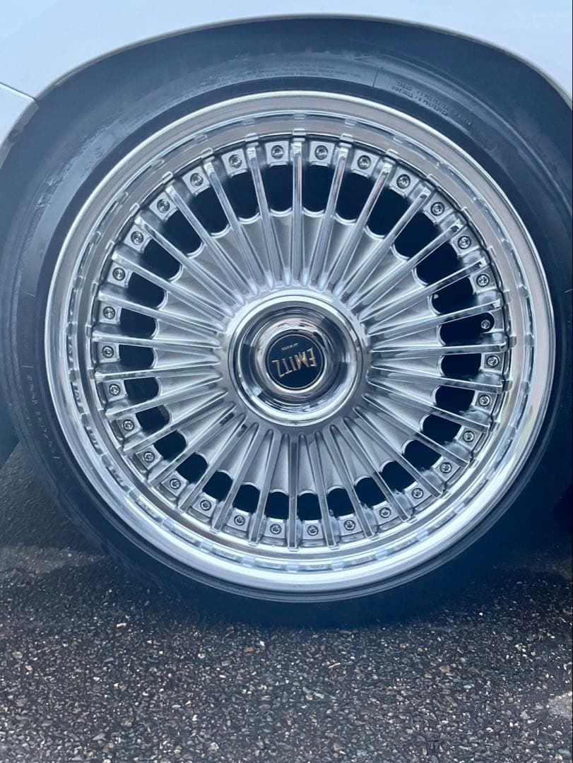 voxy EMITZ 21インチ メッシュホイール