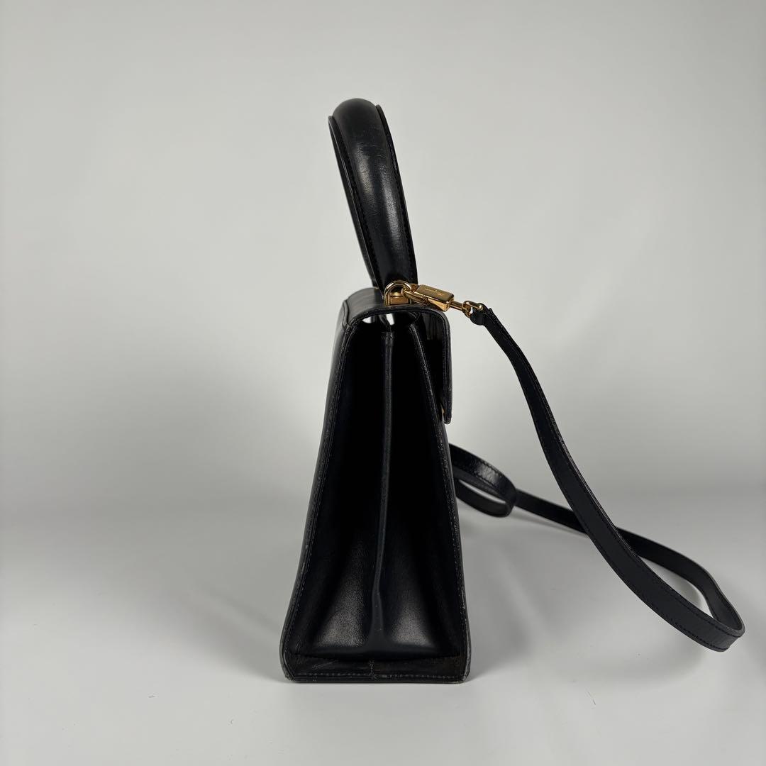 Salvatore Ferragamo ガンチーニ 2wayハンドバッグ 紺