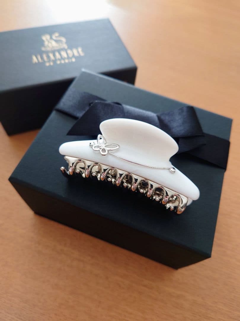 美品 アッカ acca ヘアクリップ バタフライ パピヨン 蝶々 ホワイト